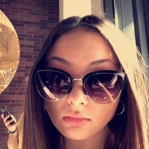 Meet your Posher, Sophia